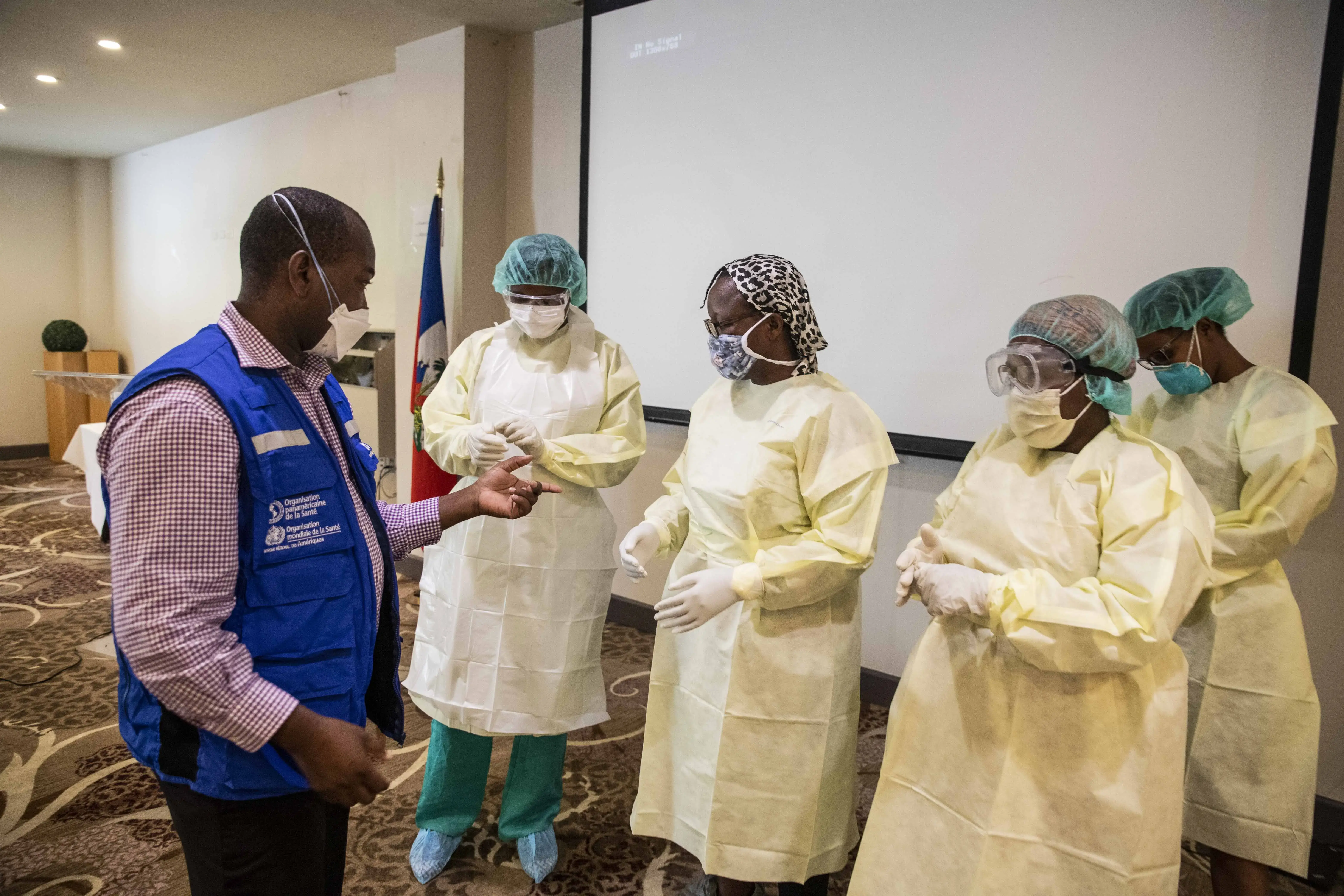 Covid-19 in Haiti: Services are back in healthcare institutions after the distribution of personal protective equipment by UNFPA